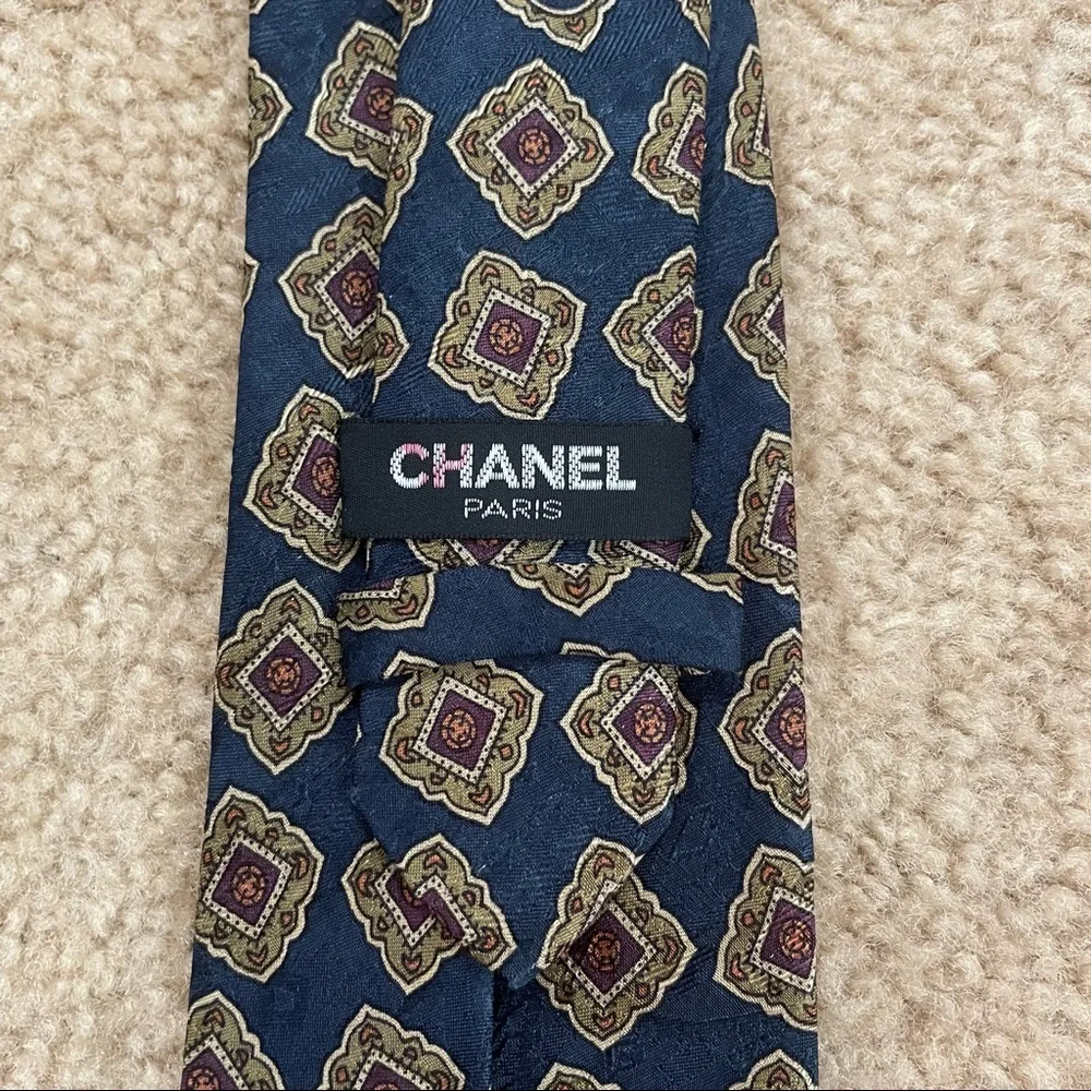 Chanel Silk Tie - Picture 6 of 7